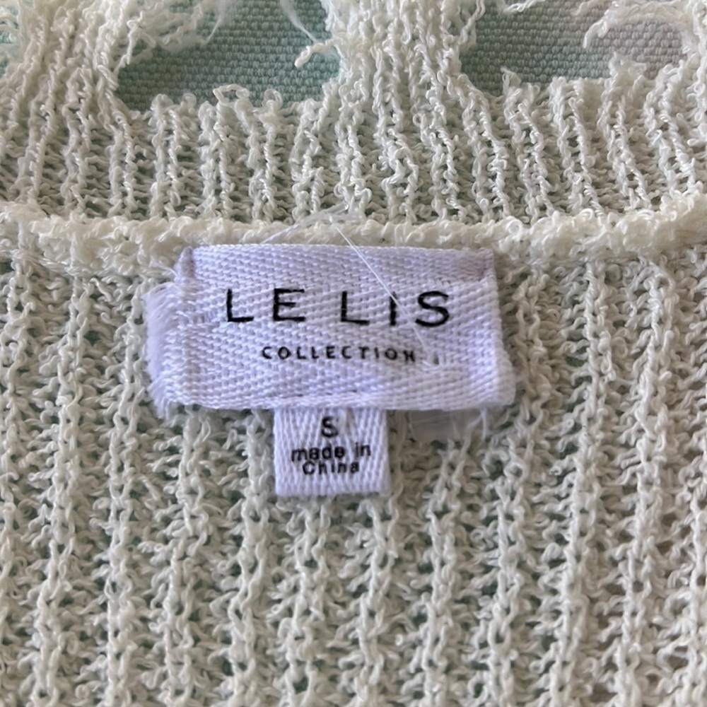 Le Lis Distressed Striped Knit Sweater Shark Bite Hem Boho Size S - Picture 4 of 8